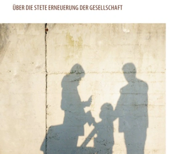 Eine Familie wird als Schatten auf eine Betonwand geworfen.