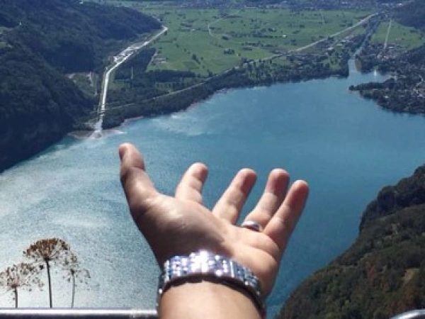 Ein unfreiwilliger Neuanfang. Von Afghanistan in die Schweiz. Bild zum Artikel.