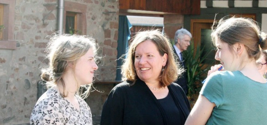 Immer wieder ein letztes Mal. Vertraut werden – einander loslassen. Bild von Hanna Epting und Freiwilligen.