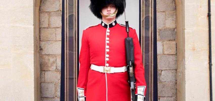 HeartSync - Über einen Seelsorgeansatz. Lieber Wächter. Bild eines britischen Grenadiers.