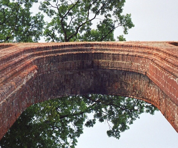 Torbogen von unten
