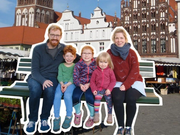 Sequere vocem – Folge der Stimme. Eine Pfarrersfamilie zieht nach Greifswald. Bild von Familie Großmann in Greifswald.