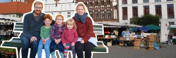Sequere vocem – Folge der Stimme. Eine Pfarrersfamilie zieht nach Greifswald. Bild von Familie Großmann in Greifswald.