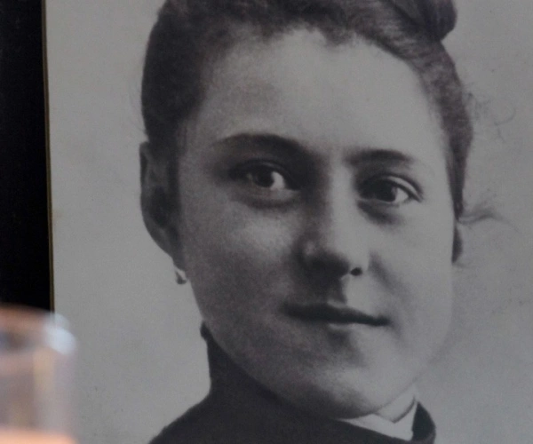 Verwegene Hingabe. Der „kleine Weg“ der Thérèse von Lisieux. Bild zum Artikel.